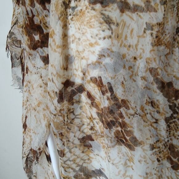 Brown marble wrap 72 by 56. Elegant, Fun, Warm - Picture 2 of 4